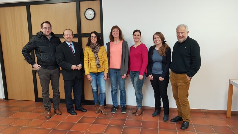 Gruppenfoto der Gemeinde-Bücherei