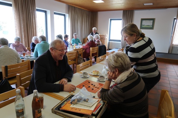 ILE – Senioren bei Spielenachmittag