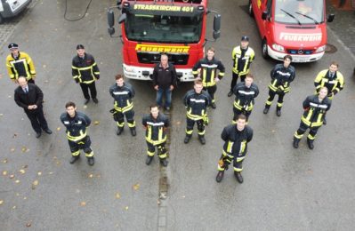 Feuerwehr Mitglieder von oben