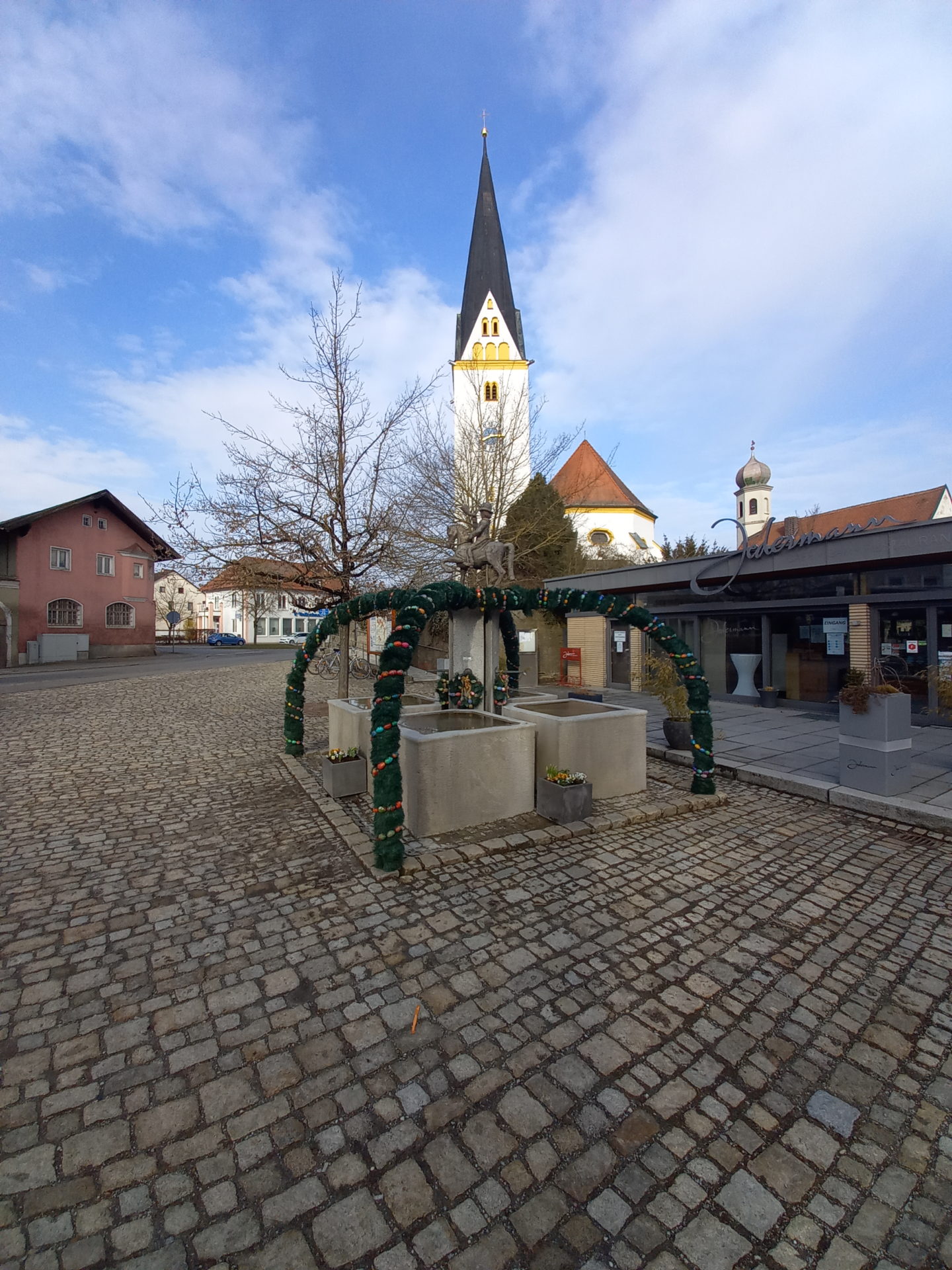 Osterbrunnen auch 2021 ein Glanzstück in der Ortsmitte