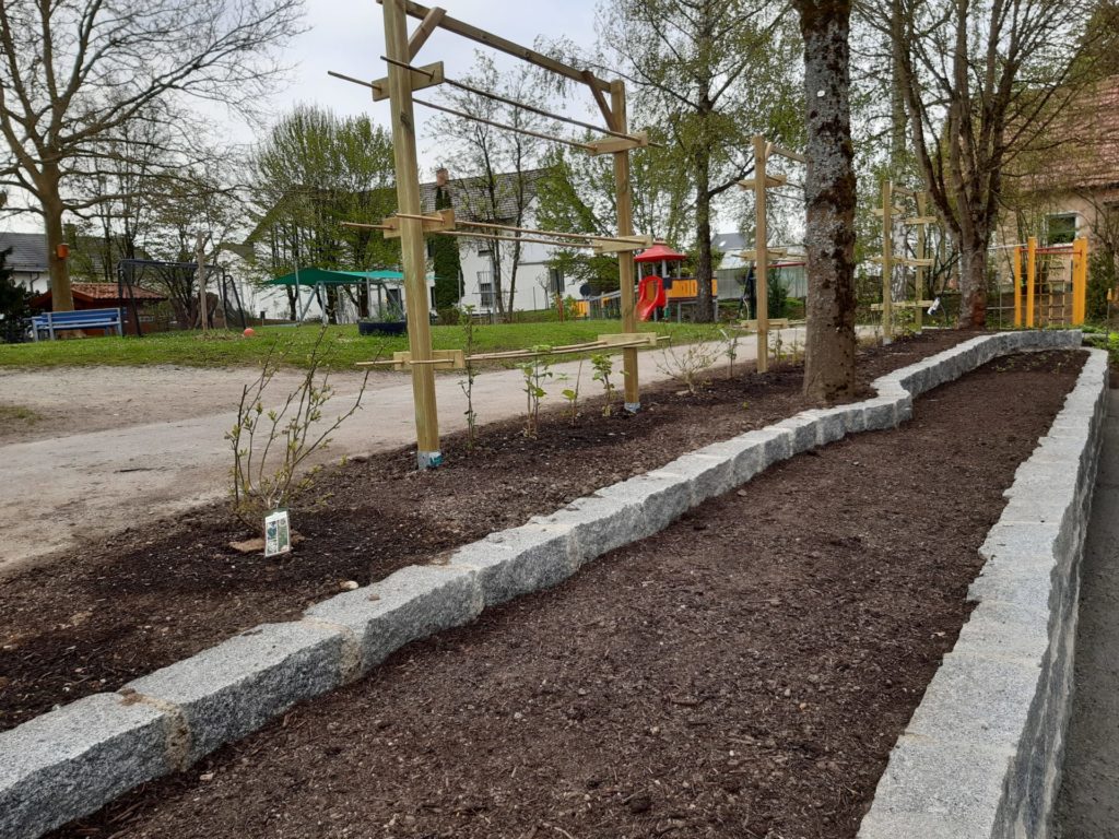 Neue Gartenanlage Vielfalt im Kindergarten St. Martin Gemeinde