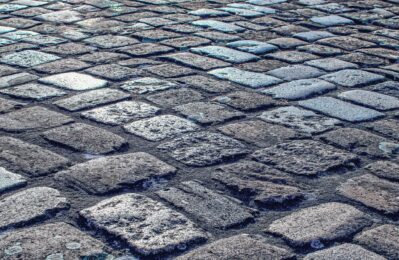 Symbolbild Kopfsteinpflaster
