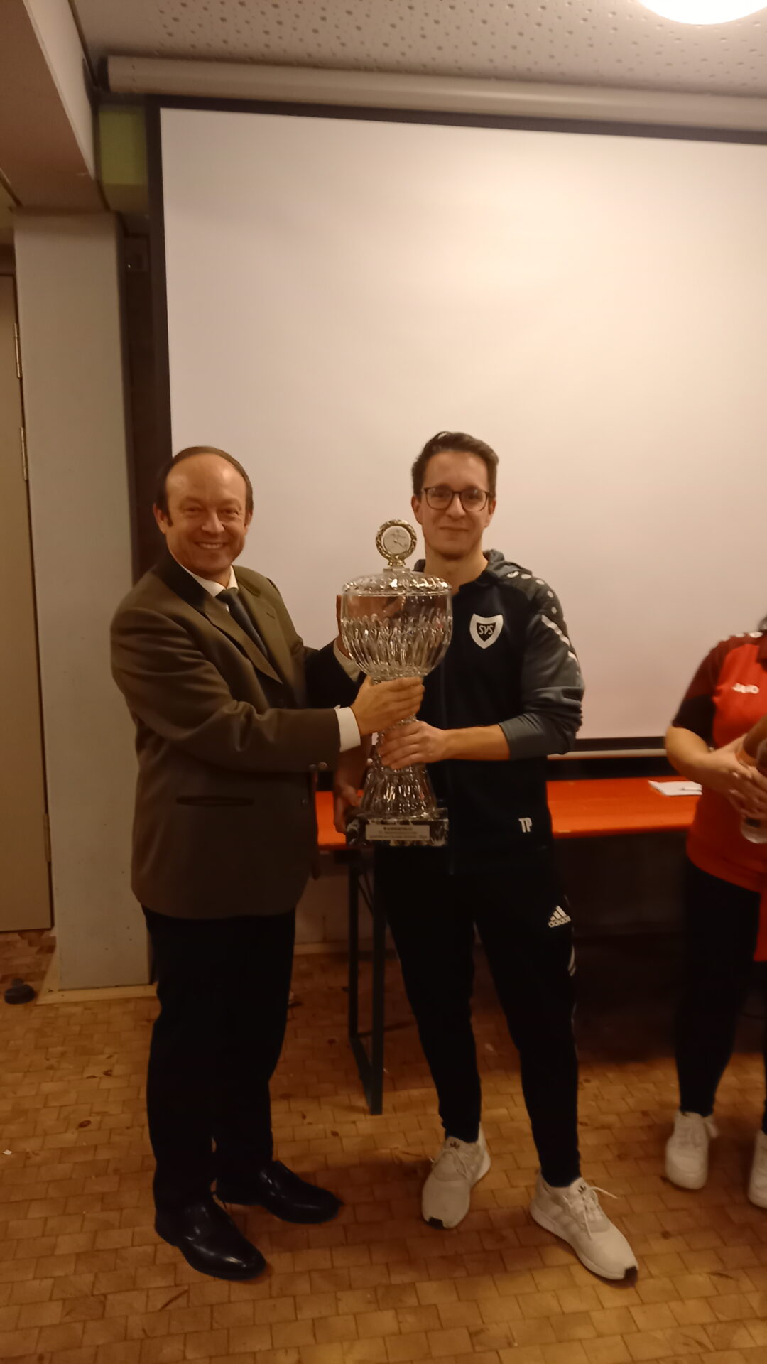 Stephansposching darf Wanderpokal erneut mitnehmen