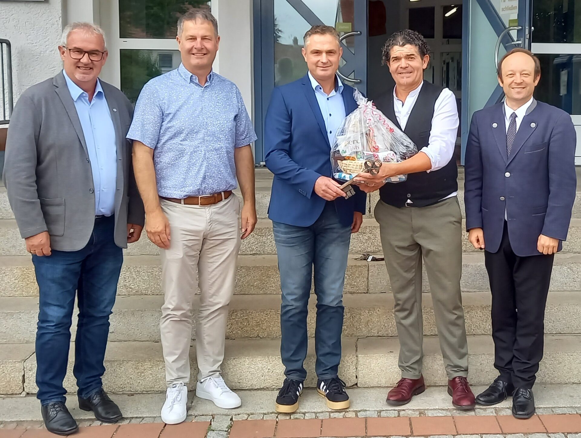 Schlüsselübergabe und Verabschiedung