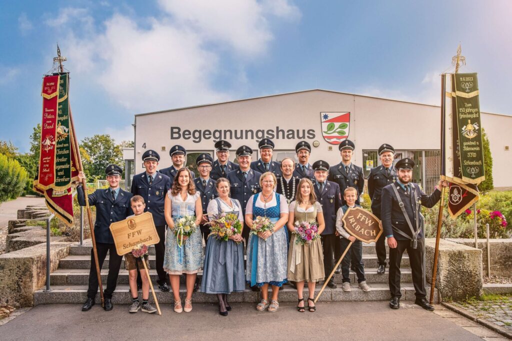Gruppenfoto der Feuerwehrvereine