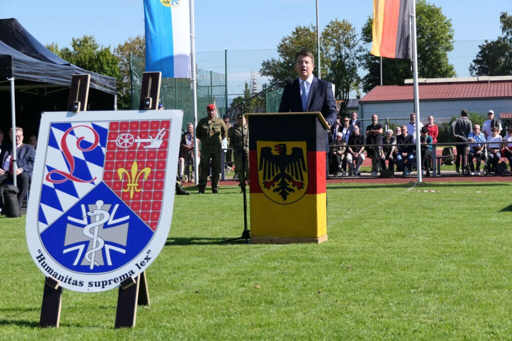 Staatssekretär Sandro Kirchner bei Rede