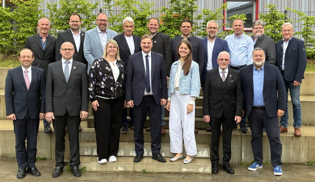 Gruppenfoto des Gemeinderates
